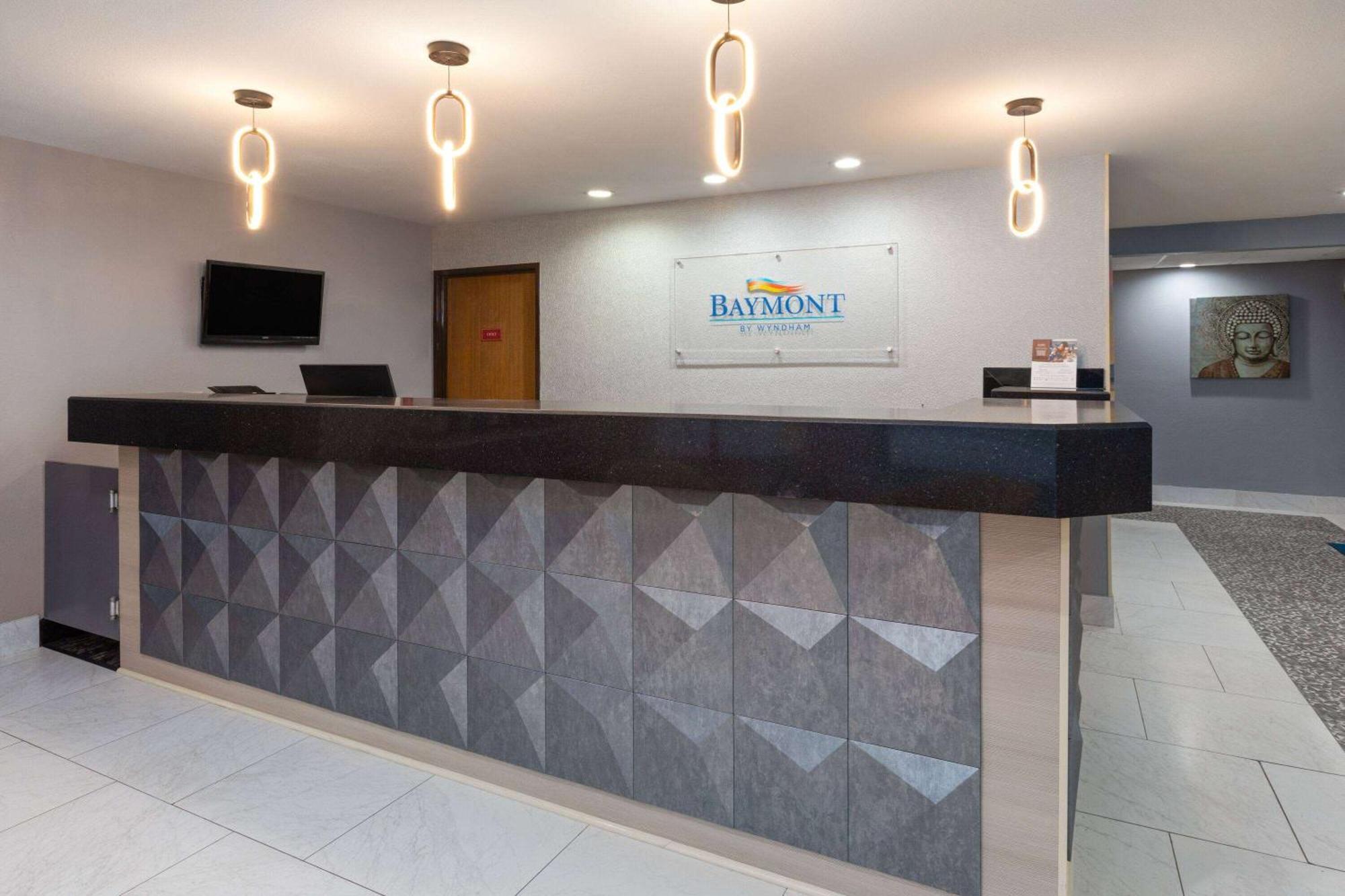 Отель Baymont By Wyndham Warrenton Экстерьер фото